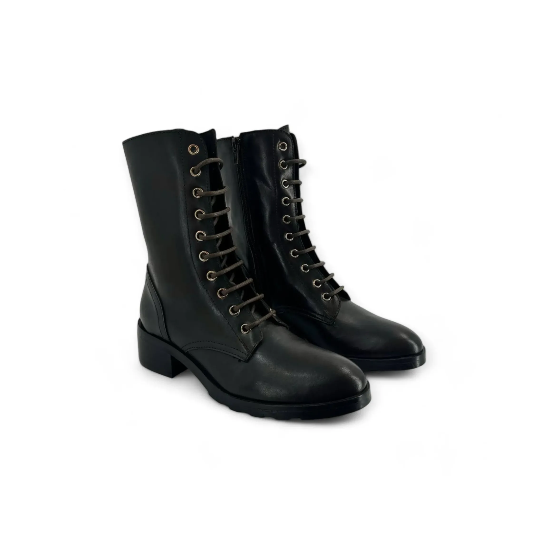 anfibio_allacciato_in_pel_2.webp ANFIBIO ALLACCIATO IN PELLE LISCIA MILU' MILANO