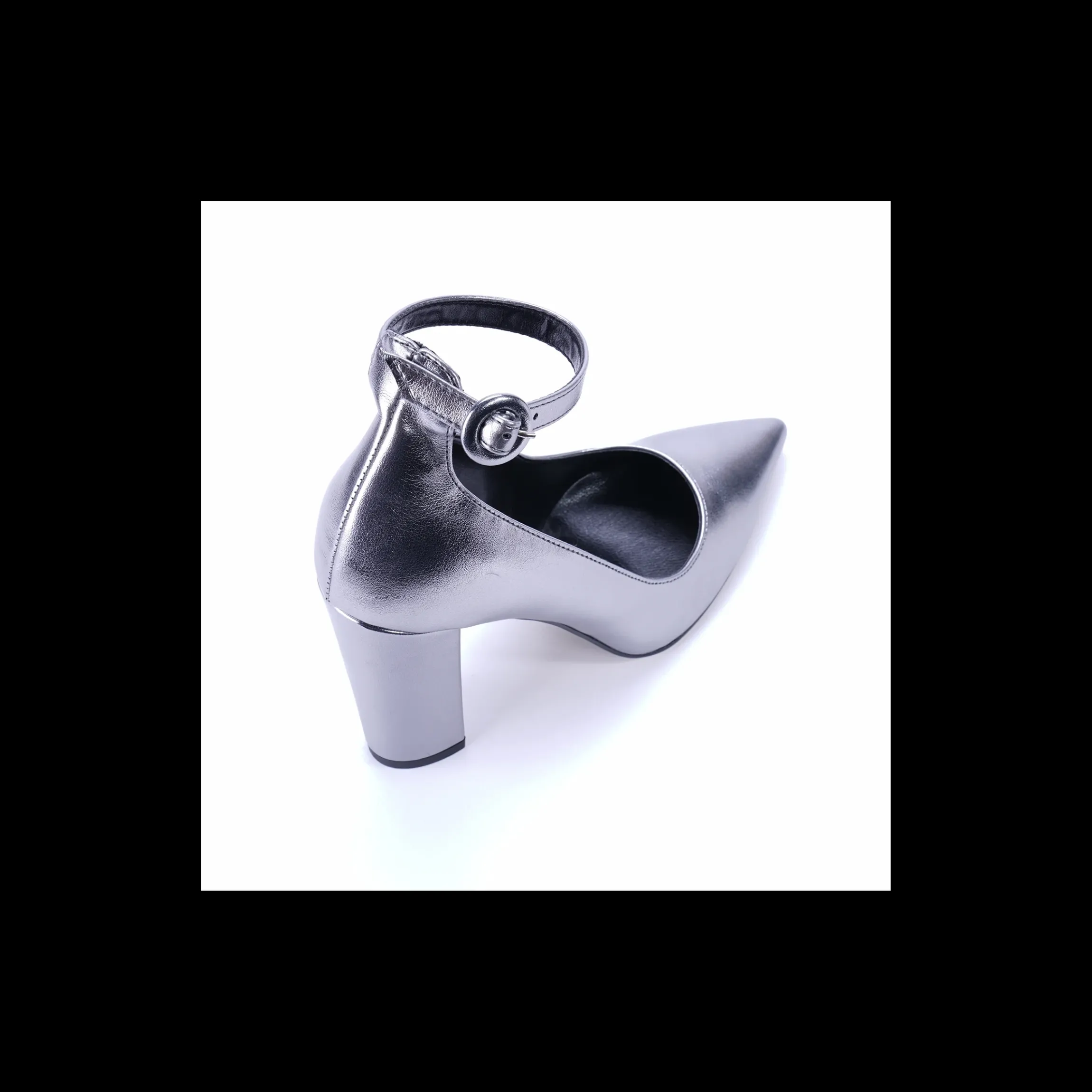 deacutecolleteacute_osval_2-12.webp Décolleté Osvaldo Rossi con braccialetto colore Argento