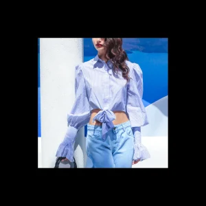 GIULIA N CAMICIA A RIGHE