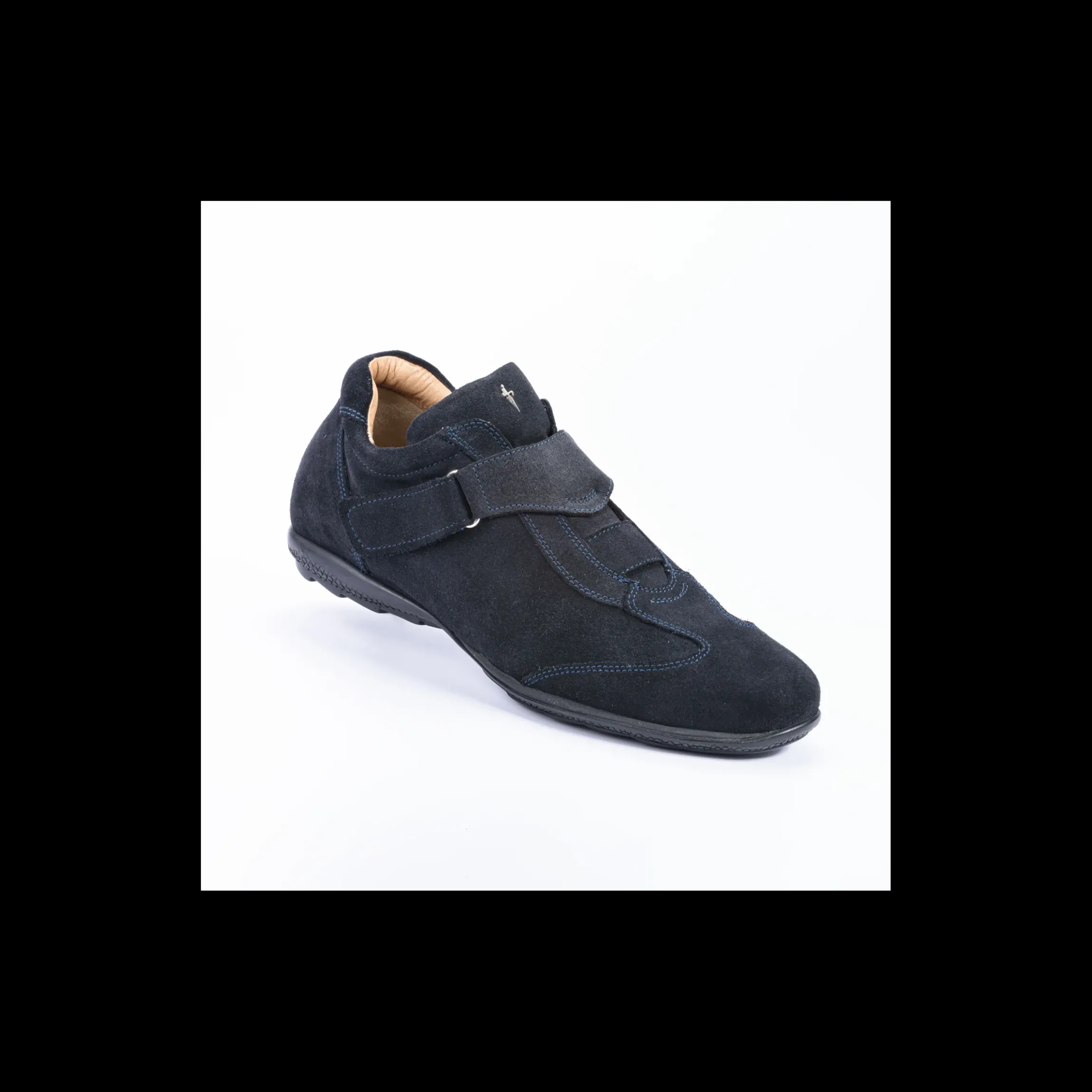 sneakers_a_strappo_in_cam_1.webp Sneakers a strappo in camoscio Cesare Paciotti 4US