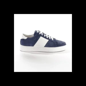 Sneakers Andrea Nobile in camoscio e dettagli in pelle