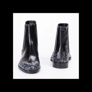 Stivaletto Cesare Paciotti Uomo con elastici laterali e disegni fatti a mano