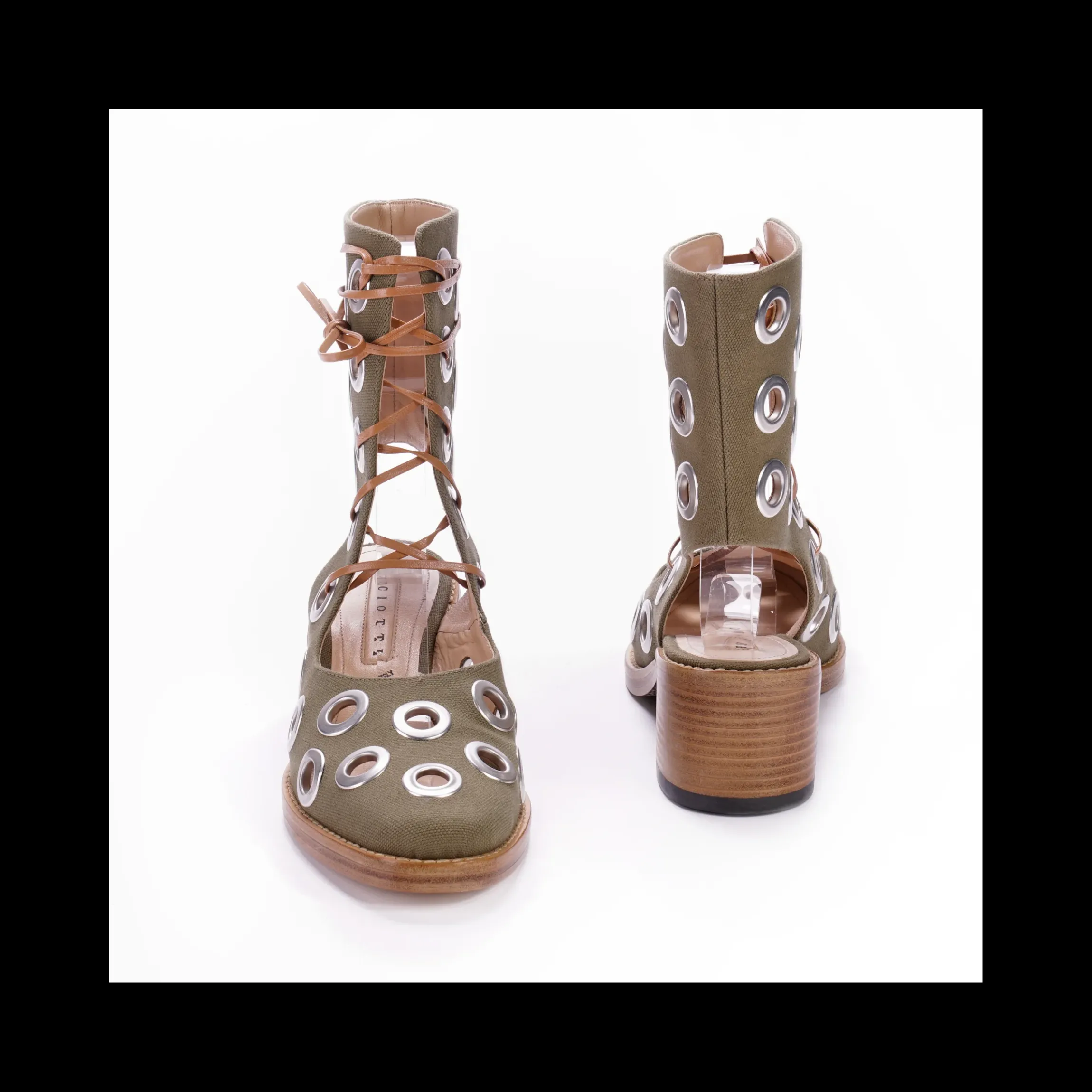 tronchetto_cesare_paciott_0-4.webp Tronchetto Cesare Paciotti