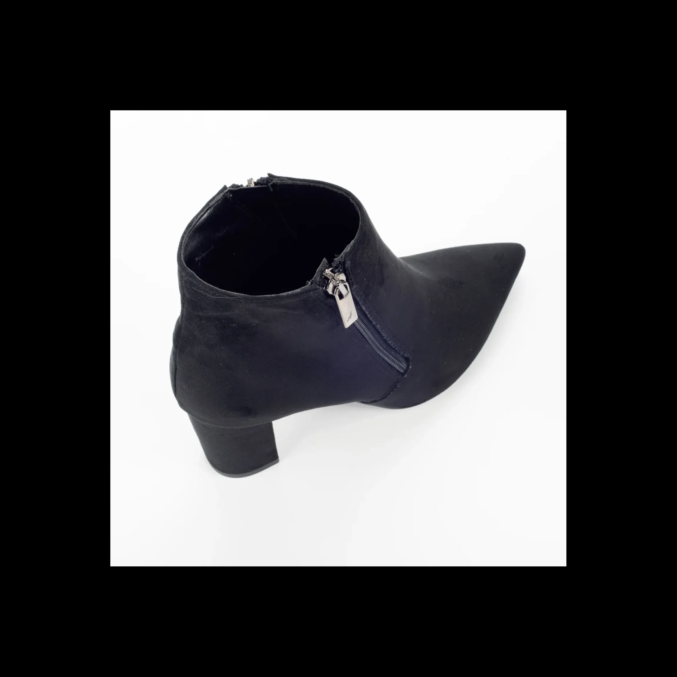 tronchetto_osvaldo_rossi__2-11.webp Tronchetto Osvaldo Rossi in camoscio con tacco a blocco